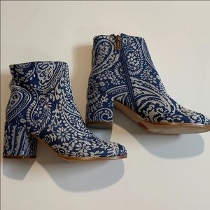paisley print booties // boots